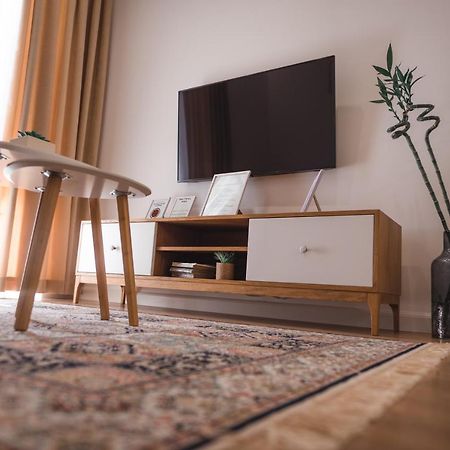 Tam Skanderbeg Square City Center Apartment No4 Tirana Exterior photo